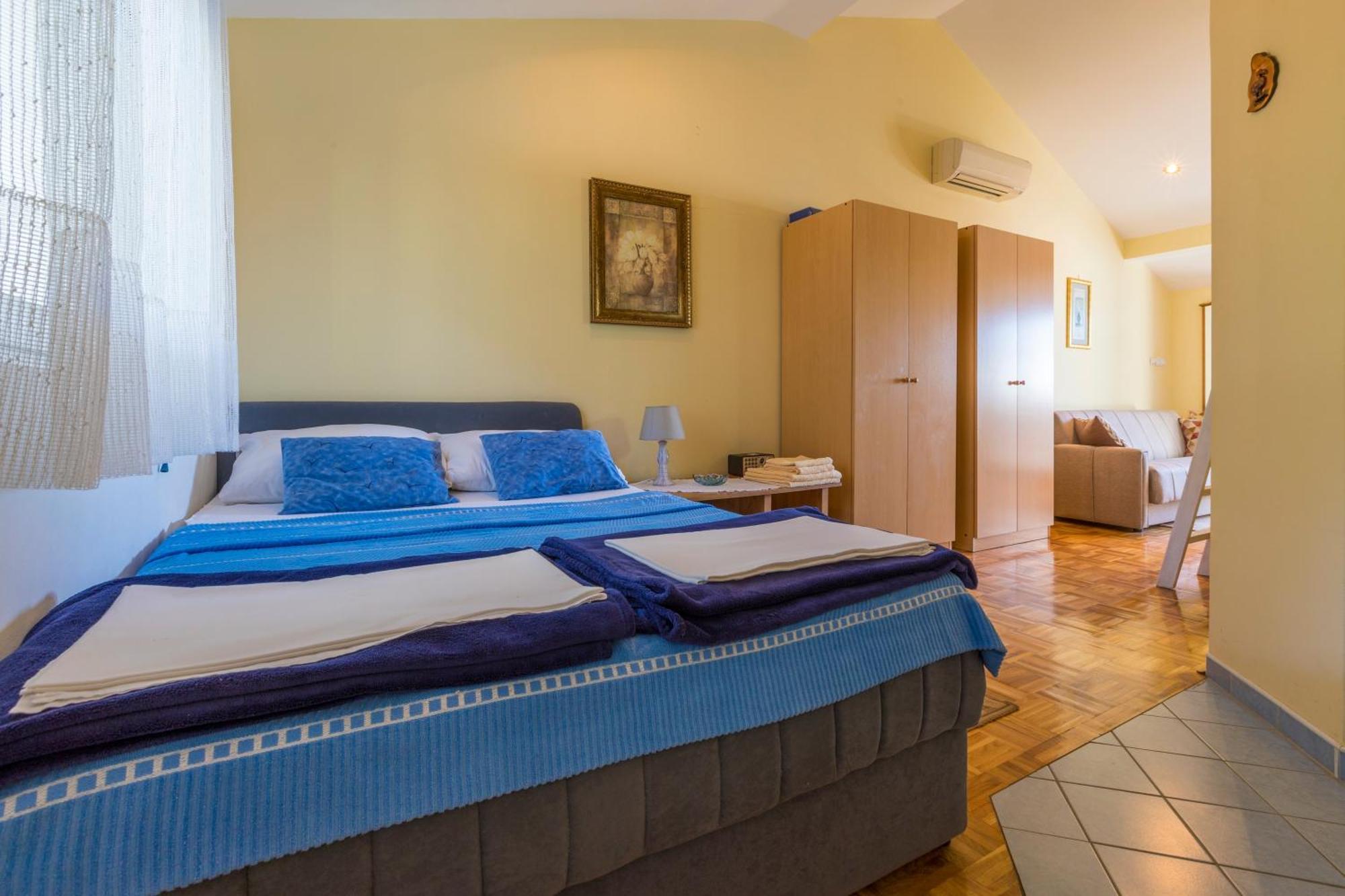 Apartments By The Sea Selce, Crikvenica - 4802 Номер фото